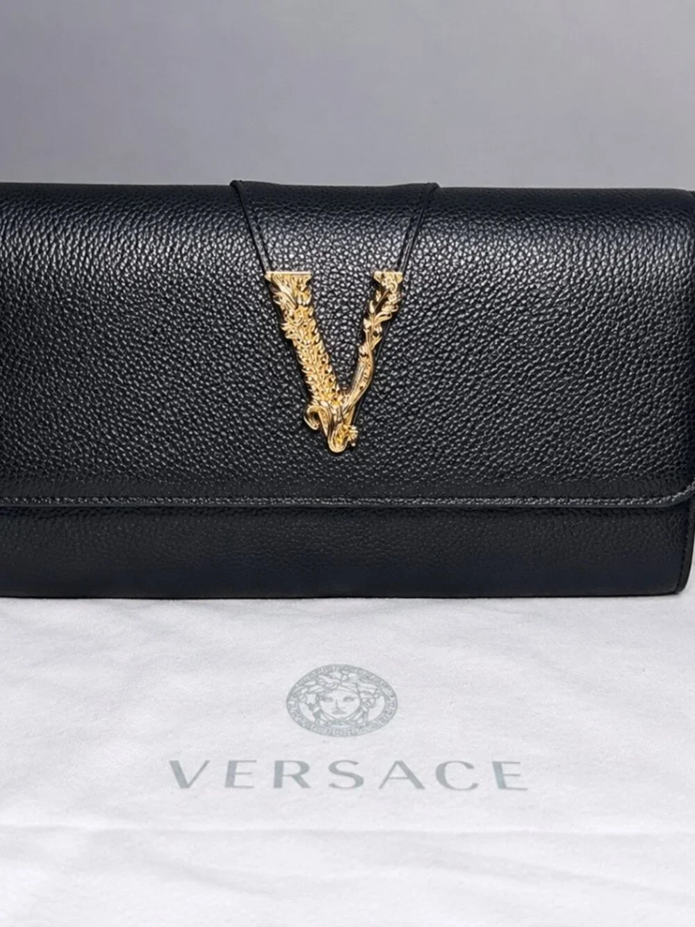 NWT Versace Virtus Black Leather Wallet on Chain 🖤✨
